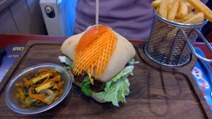 Burger JackFruti at Le London in Calais