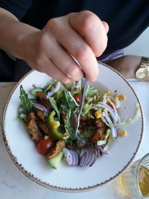 Vegan chicken salad at La Famiglia in Gavle