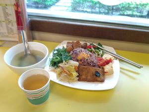 五穀雜糧飯簡餐 at Ai Mama in New Taipei City