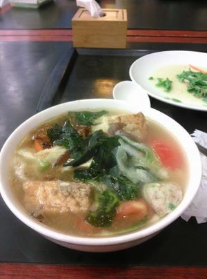 vegan meat and vegetable soup  at Pǔ Mén Chá Pǐn - 普門茶品 in New Taipei City