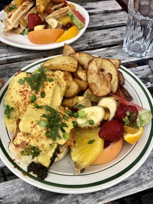 Benedict tempeh at Cafe Frida in Trois-rivieres