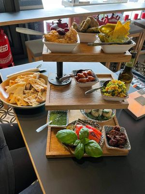 Vorspeisen"platte" (vegan) at Alex Kitchen in Husum