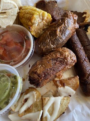 Mushroom nugget with seitan sausages, parribox at La Esquina Vegana in Heredia
