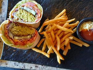 Falafel wrap at La Esquina Vegana in Heredia