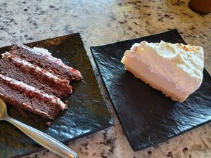 Key lime pie and chocolate cake at La Esquina Vegana in Heredia