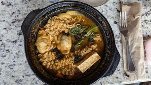 Ramen at La Esquina Vegana in Heredia