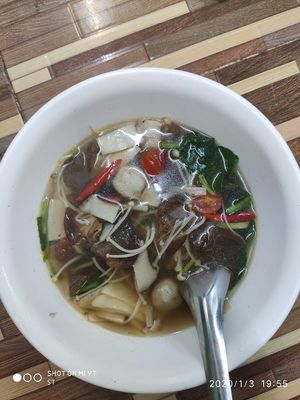 Clear tom yam soup at Jai Mai Jumjay in Chiang Mai