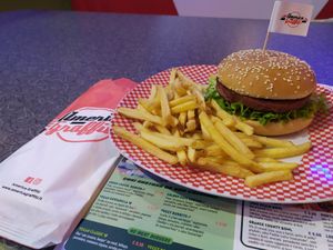 Vegan burger 🍔 🍟 at America Graffiti in Pordenone