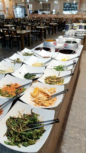 section with vegetable side dishes 반찬 at Sujata 수자타 in Gwangju