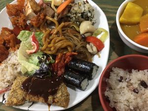 Curry, noodles, salad, rice, veg at Sujata 수자타 in Gwangju