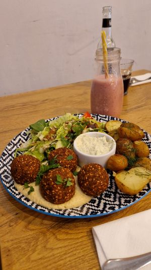 Falafel at Faloviec Kuchnia Roślinna in Gdansk