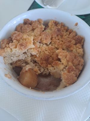 Apple Crumble at Casa do Jardim in Terceira