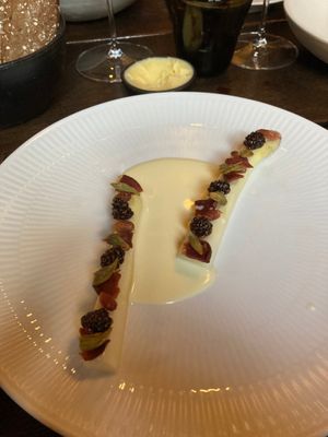 White asparagus with spruce  at Formel B in Frederiksberg