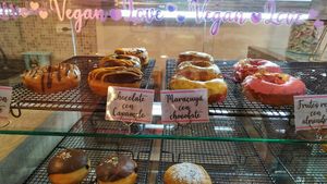 Donas veganas 💞🍩 at Frambuesa Pastelería Vegan in Bogota