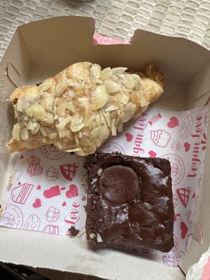 Almond croissant and brownie   at Frambuesa Pastelería Vegan in Bogota