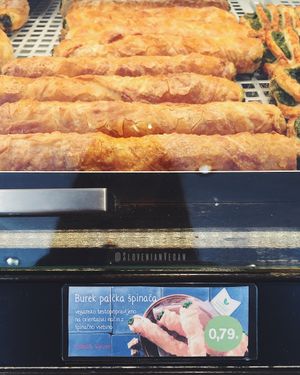 Spinach burek stick

Photo by: Slovenian Vegan page on Facebook at backWERK in Ljubljana