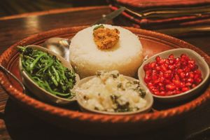fragrant rice platter at Jatra Biroti in Dhaka