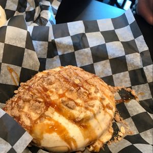 cinnamon caramel at Cinnaholic - Grand Canyon Dr in Las Vegas