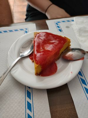 Tarta de queso vegana at La Pascuala in Madrid