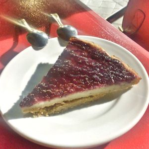 Tarta de queso vegano at La Pascuala in Madrid