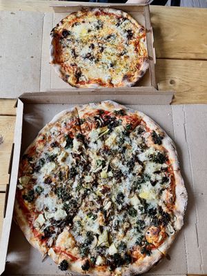 Small and family size pizza at Bella Sydhavn Pizzeria in Copenhagen