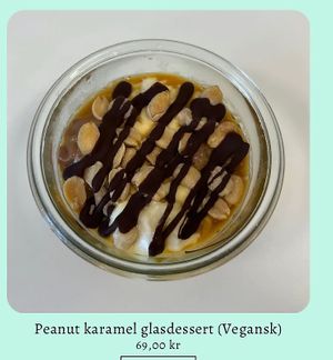 Vegan peanut caramel cake at Ismageriet in Copenhagen