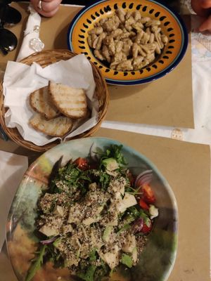 Avocado salad, pistachio pasta at Zenzero in Siracusa