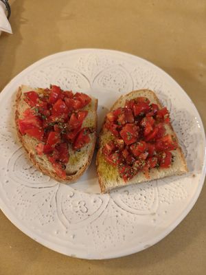 Bruschetta at Zenzero in Siracusa
