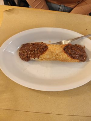 Vegan Canolli at Zenzero in Siracusa