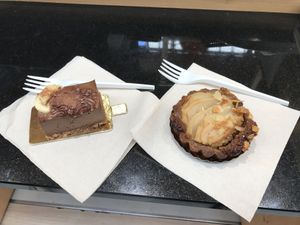 Banana with chocolate (banacao) and pear tarte at Cuit Lu Cru in Colmar