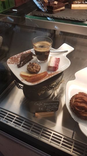 Café gourmand at Cuit Lu Cru in Colmar