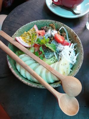 Smoothie bowl at Rosie's Cafe in Hoi An