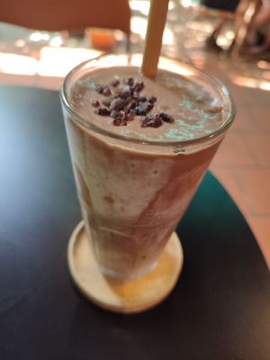 Choc shake, 100 recommend, delicious!!!! 🫰 at Rosie's Cafe in Hoi An