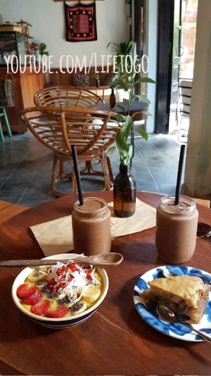 Good Food, Sit Back, RELAX ☕ at Rosie's Cafe in Hoi An