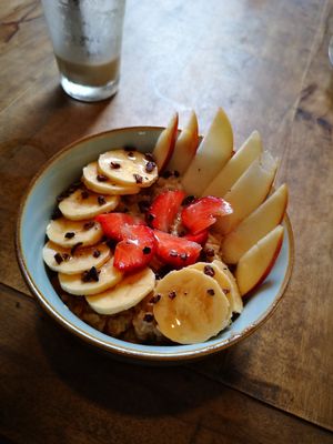 Oatmeal at Rosie's Cafe in Hoi An