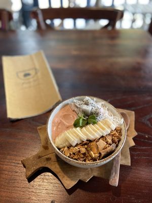 Smoothie bowl (the banana strawberry one if I’m not mistaken) at Rosie's Cafe in Hoi An