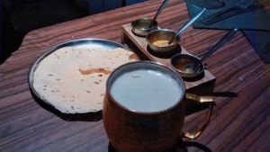 Beer and spicy sauces with papadam at Elaichi Street Food in Paris