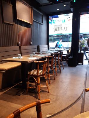 Inside at Elaichi Street Food in Paris