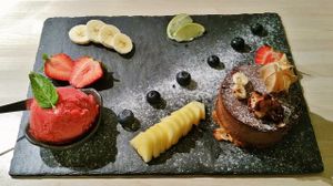 Vegan dessert at Chez Caro et Seb in Saint-franc