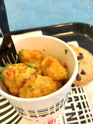 New Cauliflower Poppers (and vegan cookie)  #Veganuary at Beatnic - Flatiron in New York City