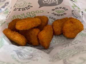 Chick’n nuggs at What The Pitta in London