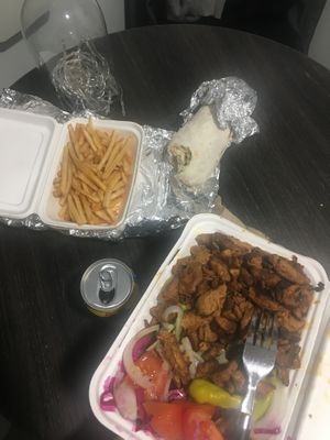 Vegan mezze with vöner and a vöner wrap at What The Pitta in London