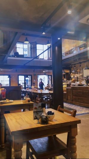 O lugar  at Le Pain Quotidien - Vila Nova Conceicao in Sao Paulo