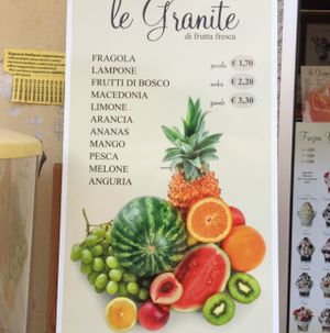 Fresh Fruit Sign at Gelateria Cavour in Pordenone