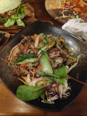 Rice noodles with seitan at Chay Umi in Berlin