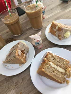 Peanut butter and raspberry cake, chai latte cake and oat milk iced lattes at The Cornish Vegan in Truro