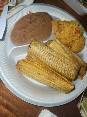 Tamales at El Palote Panaderia in Dallas