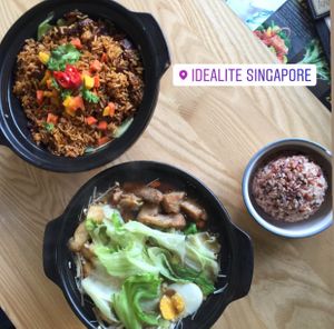 Claypot rice & Herbal Soup at Yuan Xiang Veggie Kitchen 圆香蔬巧 in Central Singapore