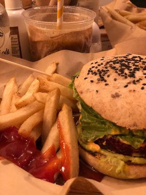 Classic hamburger at Mango y Chile in Bacalar