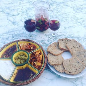 Homemade bread and dipping oils with vegetable crisps. Yummy at The Hidden Veggie Kitchen in Limoges